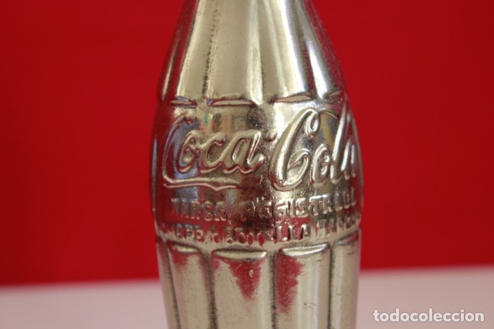 Antig&uuml;edades: Figura botella de coca cola plateada - Foto 3