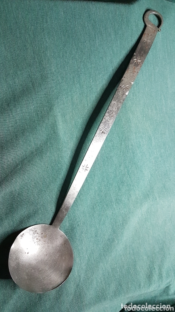 Antig&uuml;edades: Antigua cuchara de cocina de forja - Foto 1