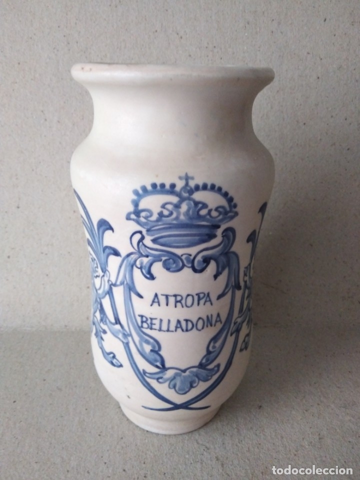 Antig&uuml;edades: 3 albarelos de Talavera 20x10ctms - Foto 4