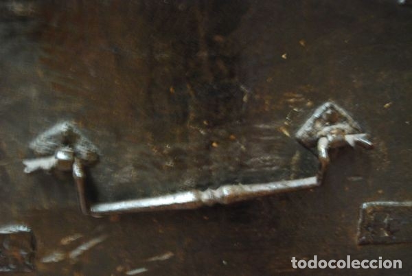 Antig&uuml;edades: Arc&oacute;n de madera con patas de bola y caj&oacute;n interior - Foto 2