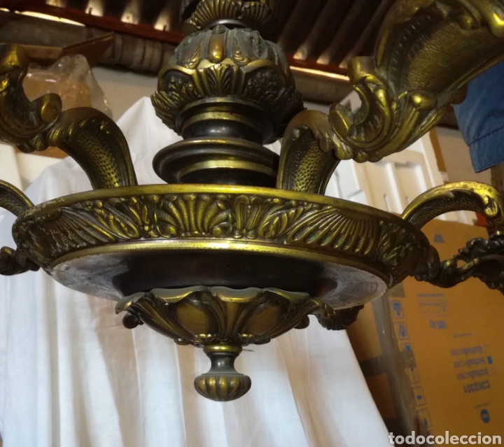 Antig&uuml;edades: L&aacute;mpara bronce macizo - Foto 2
