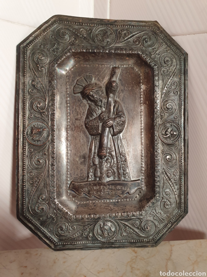 Antig&uuml;edades: PLACA EN RELIEVE DE NUESTRO PADRE JESUS DEL GRAN PODER CON BA&Ntilde;O DE PLATA - Foto 1