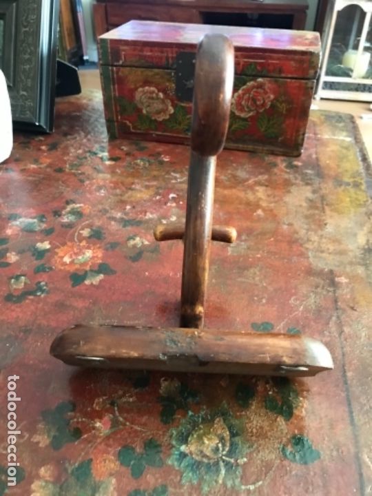 Antig&uuml;edades: Antiguo Perchero de madera. Individual - Foto 2