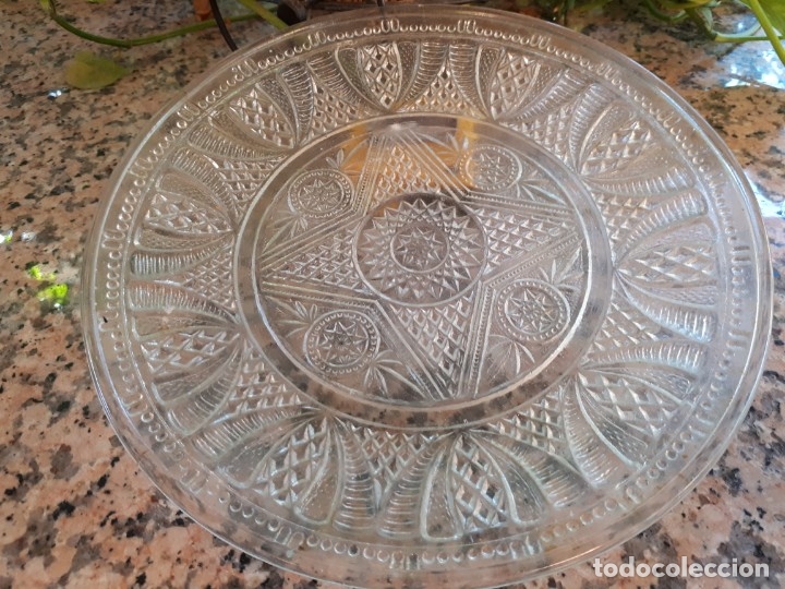 Antig&uuml;edades: antiguo plato de cristal - Foto 1