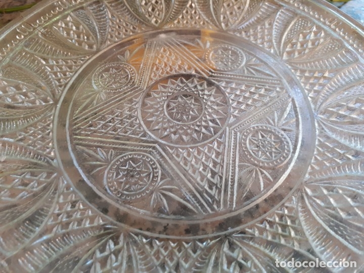 Antig&uuml;edades: antiguo plato de cristal - Foto 2