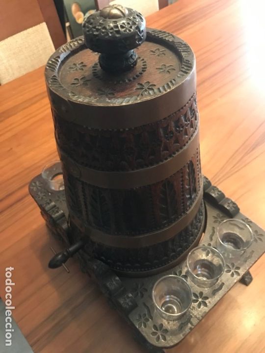 Antig&uuml;edades: Licorera muy antigua - Foto 1