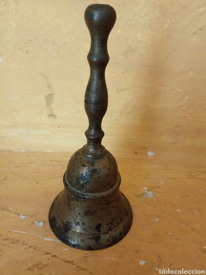 Antig&uuml;edades: CAMPANILLA RELIGIOSA DE BRONCE 14CM - Foto 3