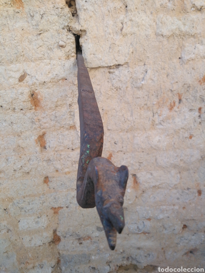 Antig&uuml;edades: Palomilla de hierro S XVI - Foto 2
