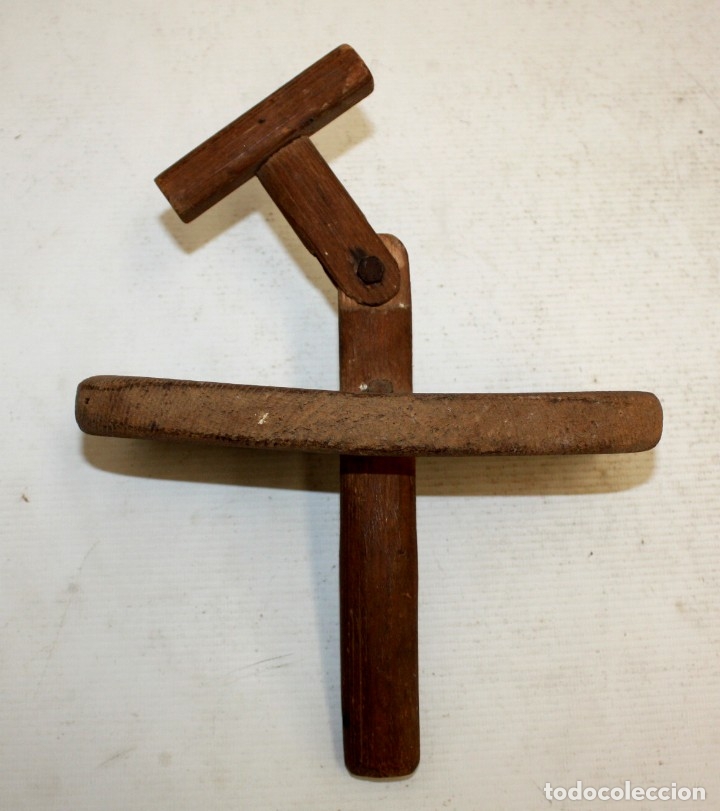 Antig&uuml;edades: PIEZA DE MADERA PARA LA PROCECI&Oacute;N - Foto 1