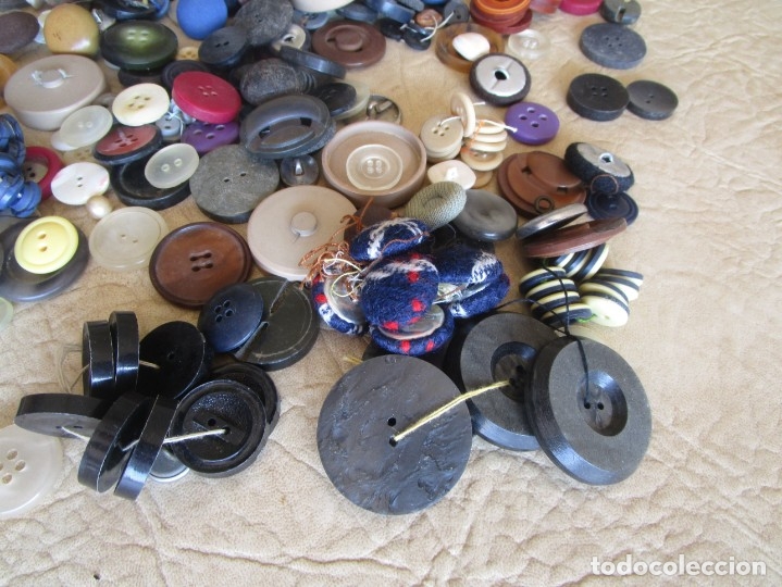 Antig&uuml;edades: lote de antiguos botones variados boton - Foto 3