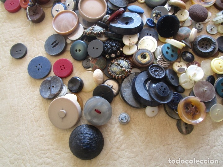 Antig&uuml;edades: lote de antiguos botones variados boton - Foto 4