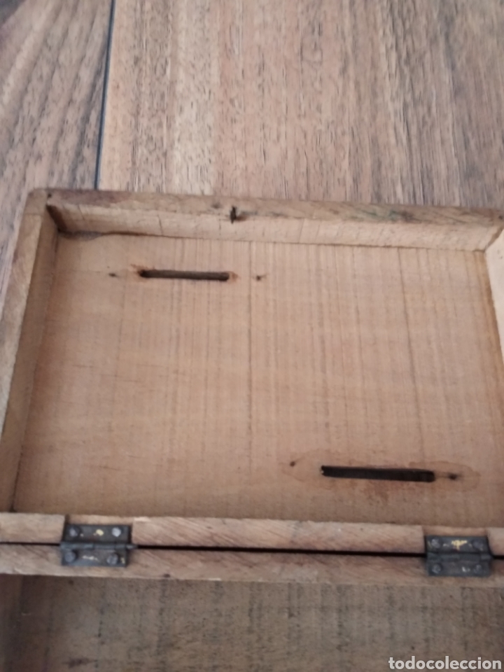Antig&uuml;edades: Hucha de madera con dibujos - Foto 7
