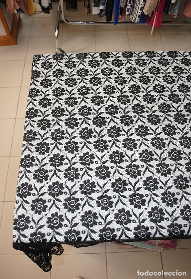 Antig&uuml;edades: MANTILLA NEGRA DE BLONDA - Foto 4