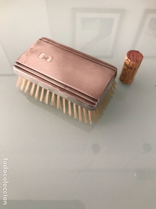 Antig&uuml;edades: Cepillo de mesa o tocador - Foto 1