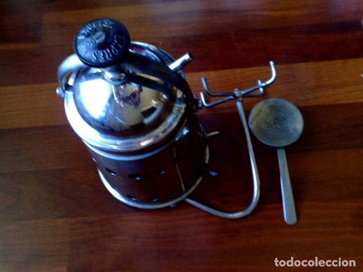 Antiguidades: ANTIGUA CAFETERA,EXCELSA EXPRESS,DE METAL PLATEADO,500 W.//115-130 VOLTIOS (VER DESCRIPCI&Oacute;N)
