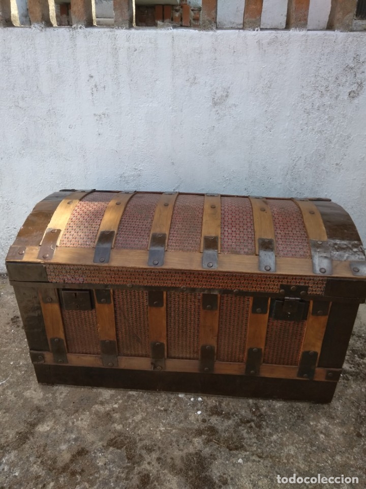 Antig&uuml;edades: BA&Uacute;L EN MADERA Y CHAPA - ANTIGUO - Foto 2