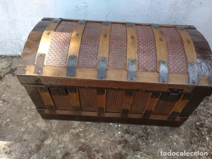 Antig&uuml;edades: BA&Uacute;L EN MADERA Y CHAPA - ANTIGUO - Foto 3