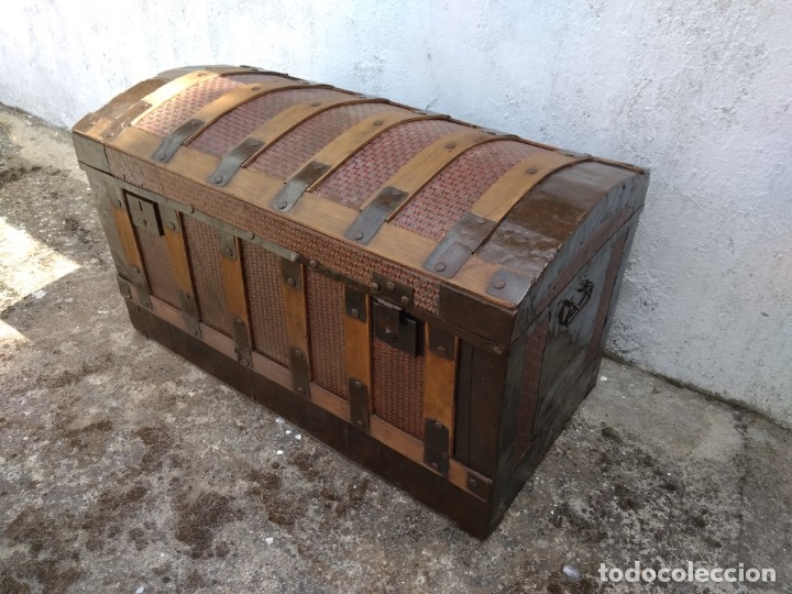 Antig&uuml;edades: BA&Uacute;L EN MADERA Y CHAPA - ANTIGUO - Foto 5