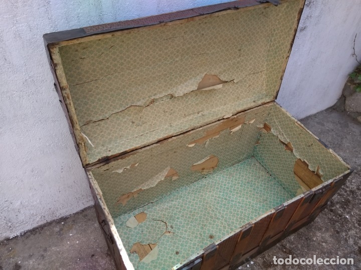 Antig&uuml;edades: BA&Uacute;L EN MADERA Y CHAPA - ANTIGUO - Foto 7