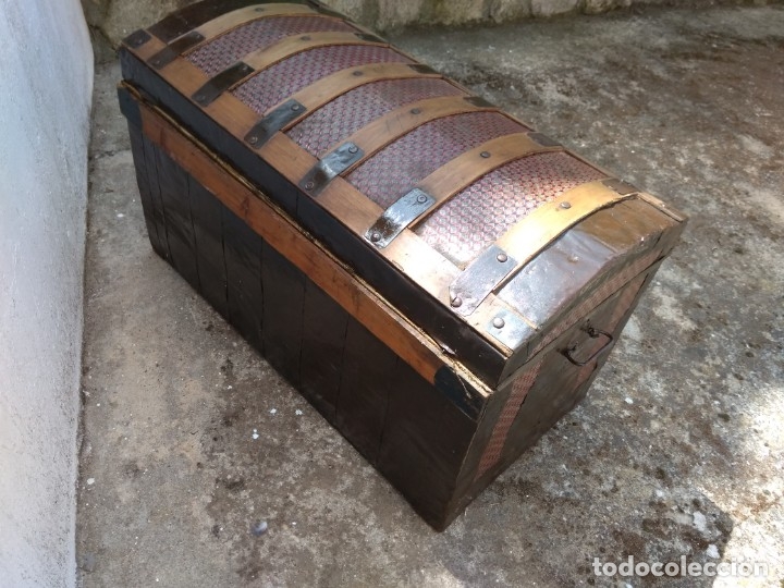 Antig&uuml;edades: BA&Uacute;L EN MADERA Y CHAPA - ANTIGUO - Foto 9