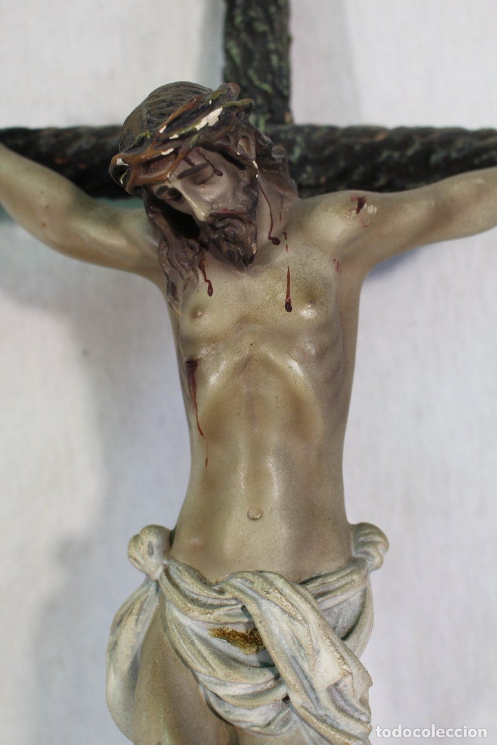 Antig&uuml;edades: cristo en la cruz de estuco y madera - Foto 4