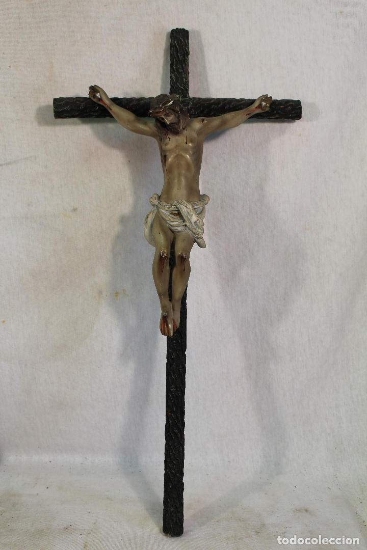 Antig&uuml;edades: cristo en la cruz de estuco y madera - Foto 5