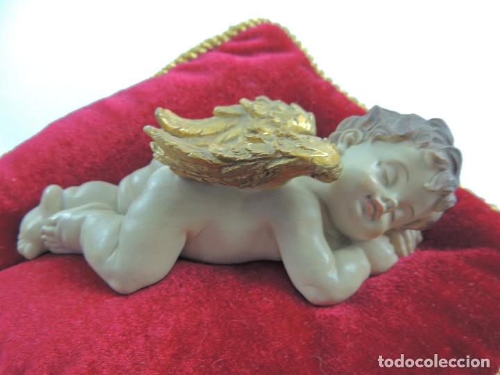 Angel Angelito Durmiendo Sobre Almohada Excelen Sold At Auction