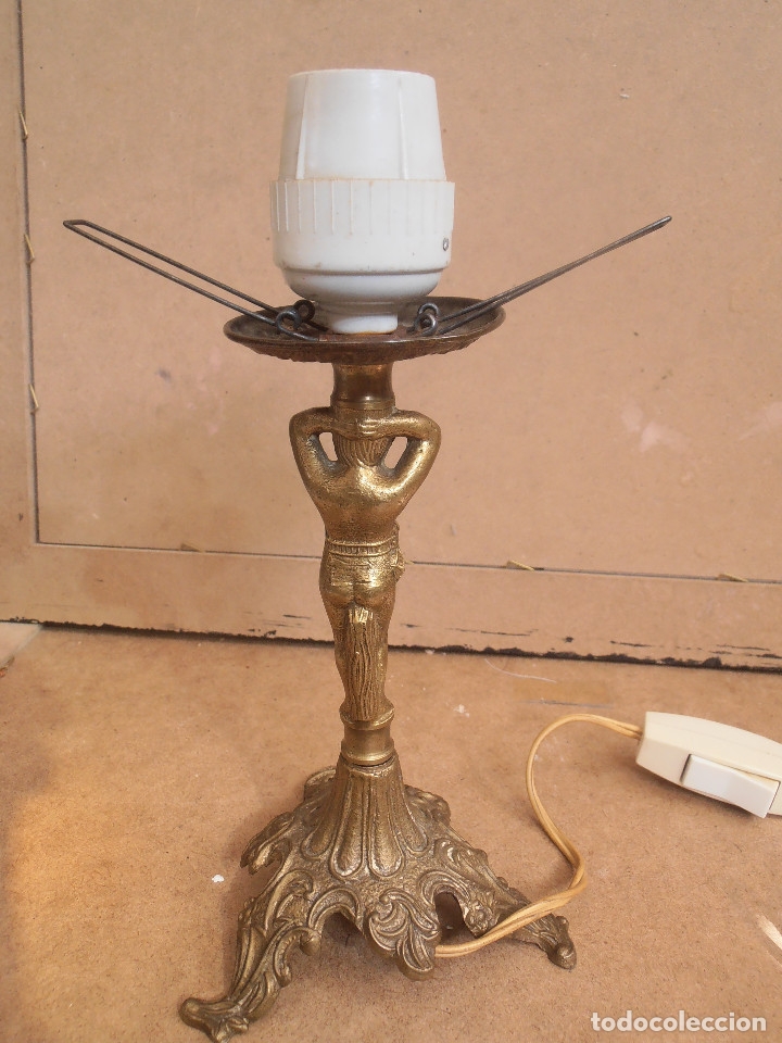Antig&uuml;edades: LAMPARA MESILLA EN BRONCE - Foto 2