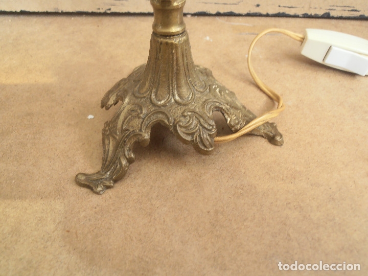 Antig&uuml;edades: LAMPARA MESILLA EN BRONCE - Foto 6