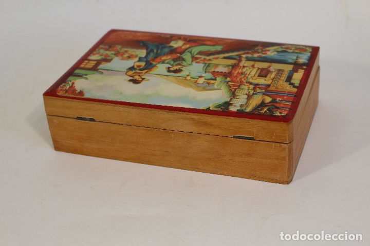 Antig&uuml;edades: caja de madera con geishas - Foto 3