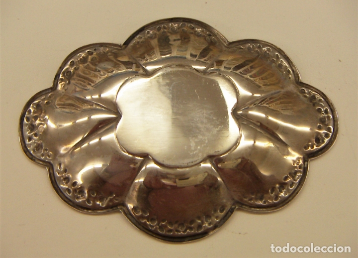 Antig&uuml;edades: Peque&ntilde;a bandeja plateada - Foto 2