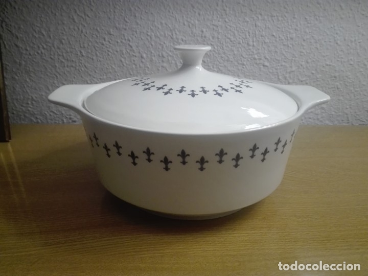 Antig&uuml;edades: Sopera a&ntilde;os 70 estilo Mid Century - Foto 1