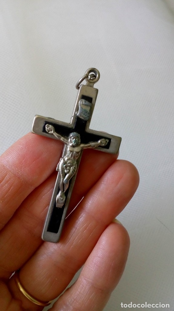 Antig&uuml;edades: Cruz de metal y madera - Foto 3
