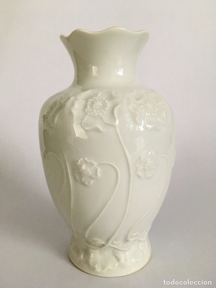 Antig&uuml;edades: Jarr&oacute;n modernista de porcelana - Foto 1