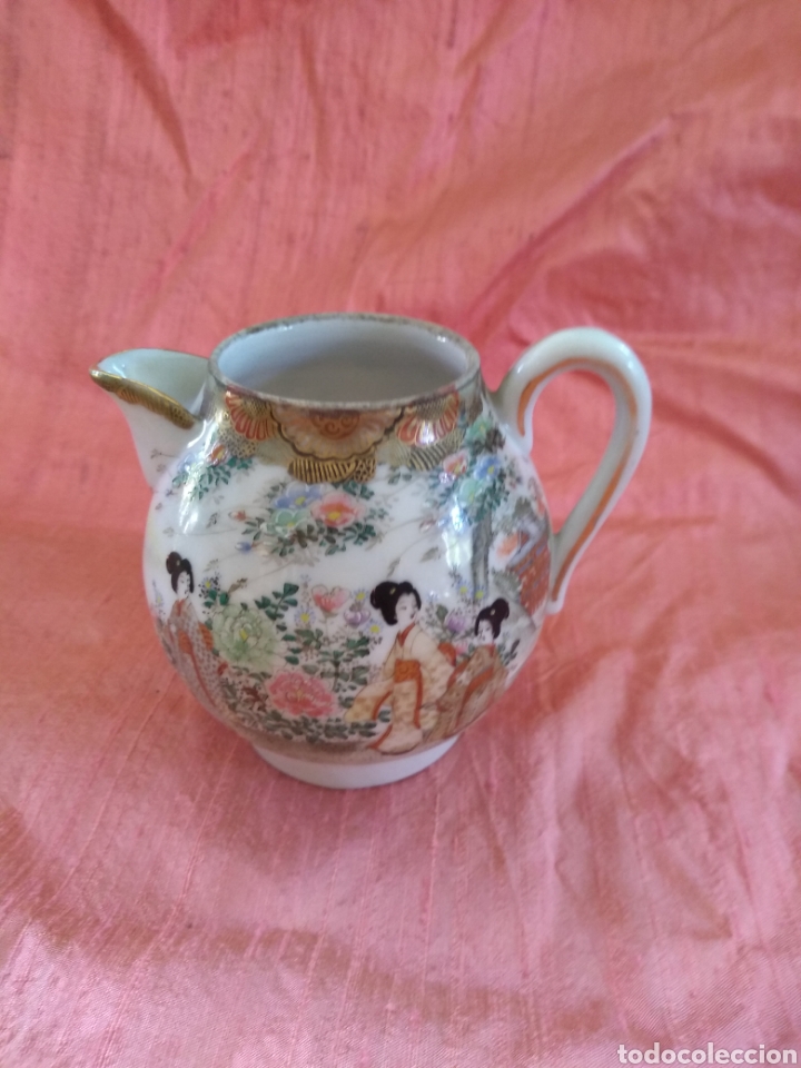 Antig&uuml;edades: Lechera porcelana kutani - Foto 2