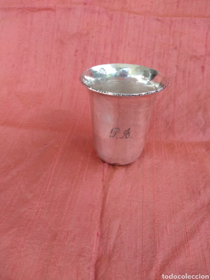 Antig&uuml;edades: Vasito de plata . Iniciales P A - Foto 2