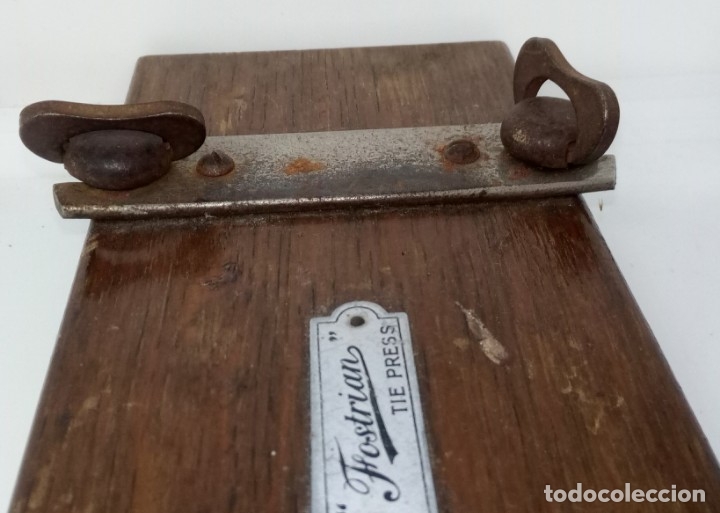 Antig&uuml;edades: PRENSA DE CORBATA FOSTRIAN. TIE PRESS - Foto 7