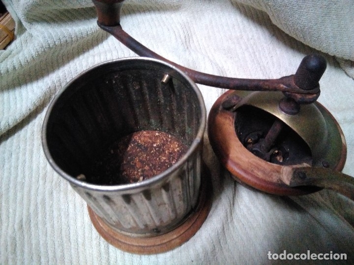 Antig&uuml;edades: Antiguo molinillo de cafe - Foto 4