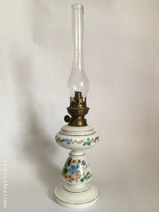 Antig&uuml;edades: Quinqu&eacute; antiguo, base de cristal pintada - Foto 1