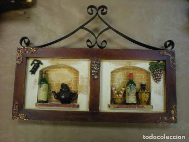 Antig&uuml;edades: BODEGON HECHO EN MADERA PARA COLGAR 40X30CM - Foto 1