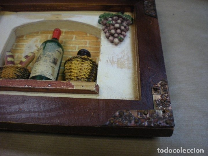Antig&uuml;edades: BODEGON HECHO EN MADERA PARA COLGAR 40X30CM - Foto 4