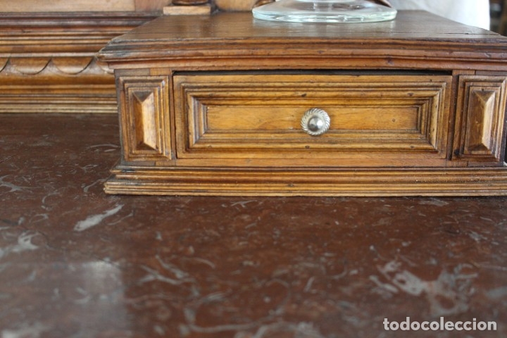 Antig&uuml;edades: C&oacute;moda con espejo realizada en Roble , siglo XIX. - Foto 9