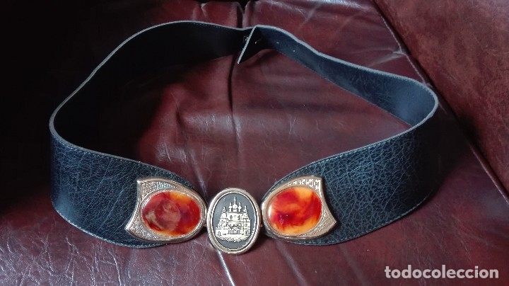 Antig&uuml;edades: Cintur&oacute;n con hebilla con catedral para mujer - Foto 1