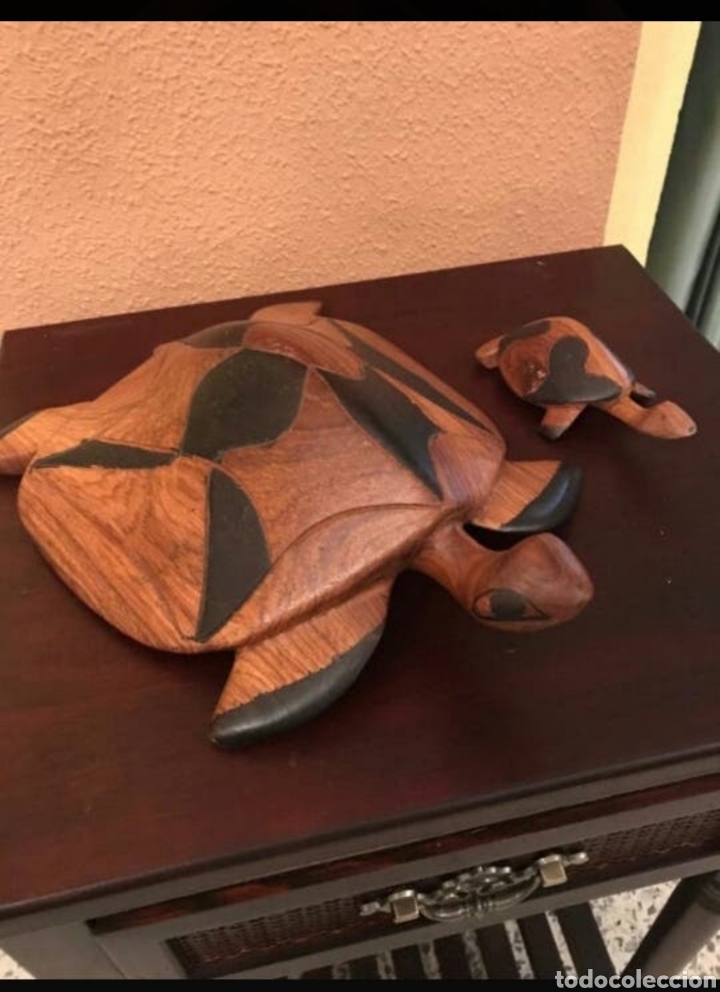 Antig&uuml;edades: TORTUGAS TALLADAS EN MADERA DE &Eacute;BANO y