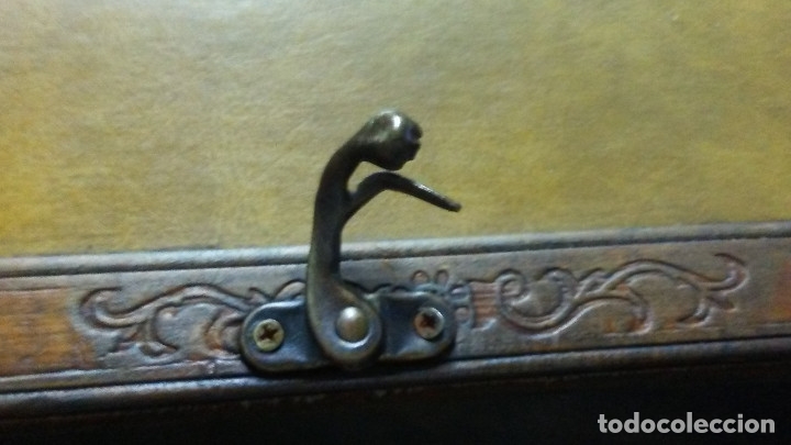 Antig&uuml;edades: BA&Uacute;L DE PIEL CURTIDA RESTAURADO - Foto 6