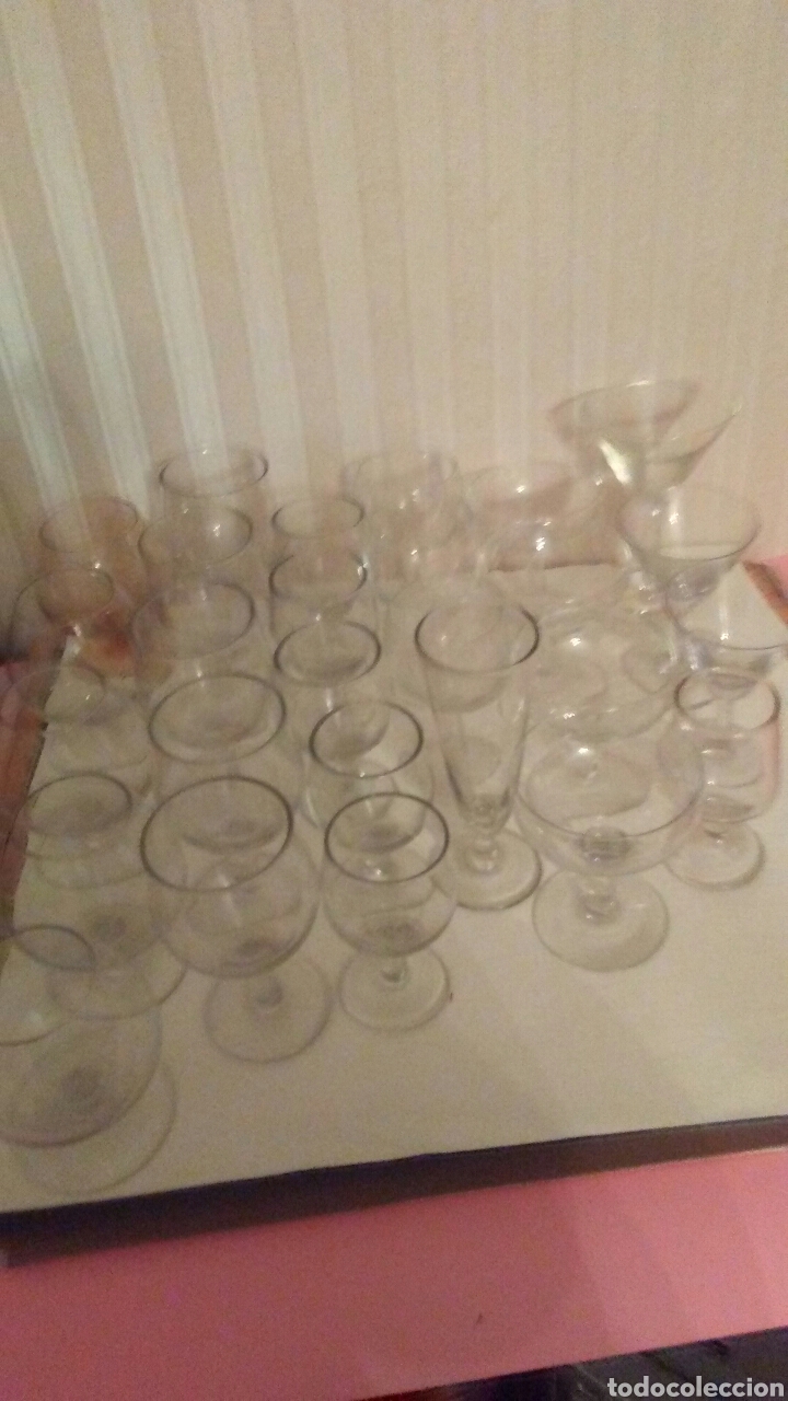 Antig&uuml;edades: Lote de 30 copas de cristaleria - Foto 1