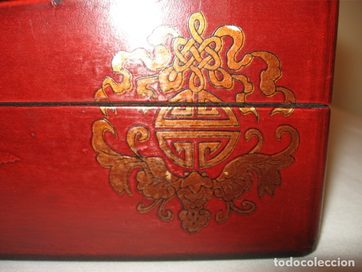 Antig&uuml;edades: Caja con decoraci&oacute;n de tem&aacute;tica china - Foto 3