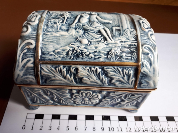 Antig&uuml;edades: Caja porcelana R. Capodimonte - Foto 3