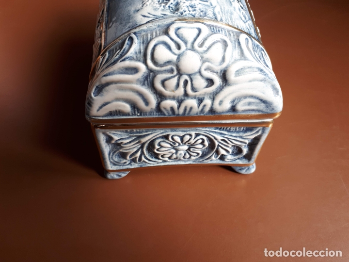 Antig&uuml;edades: Caja porcelana R. Capodimonte - Foto 8