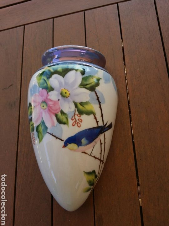 Antiques: Jardinera de porcelana de reflejos.